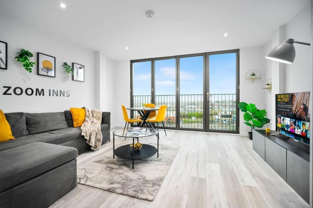 Stylish 2 Bedroom Apartment Close To Everything Бірмінгем Екстер'єр фото