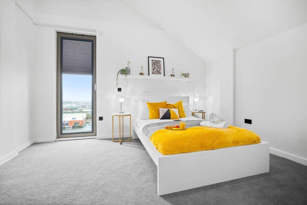 Stylish 2 Bedroom Apartment Close To Everything Бірмінгем Екстер'єр фото