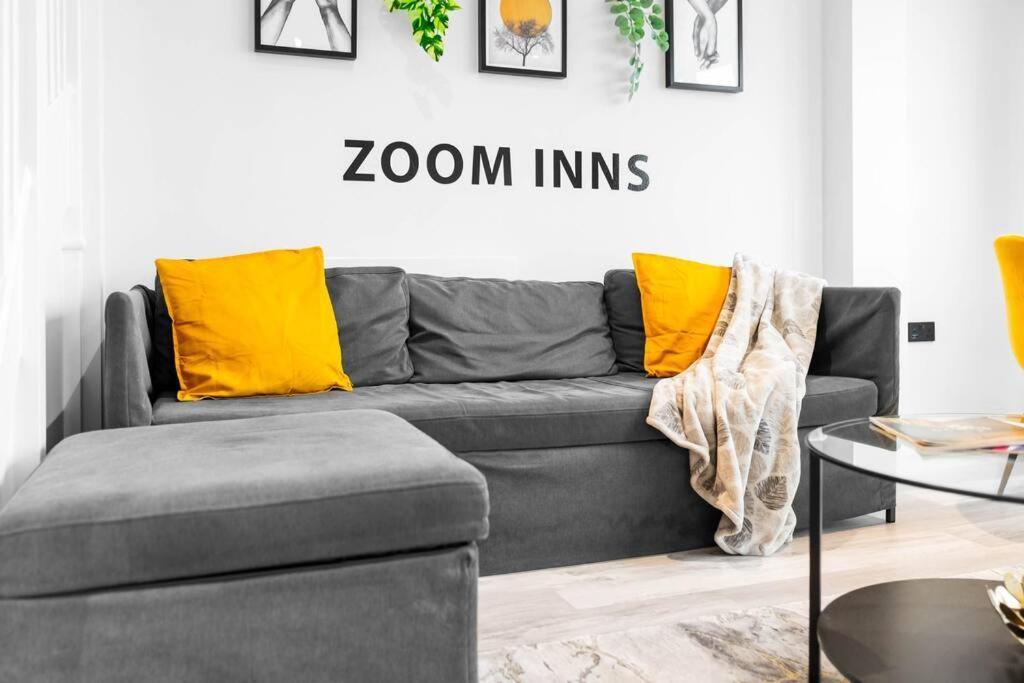 Stylish 2 Bedroom Apartment Close To Everything Бірмінгем Екстер'єр фото